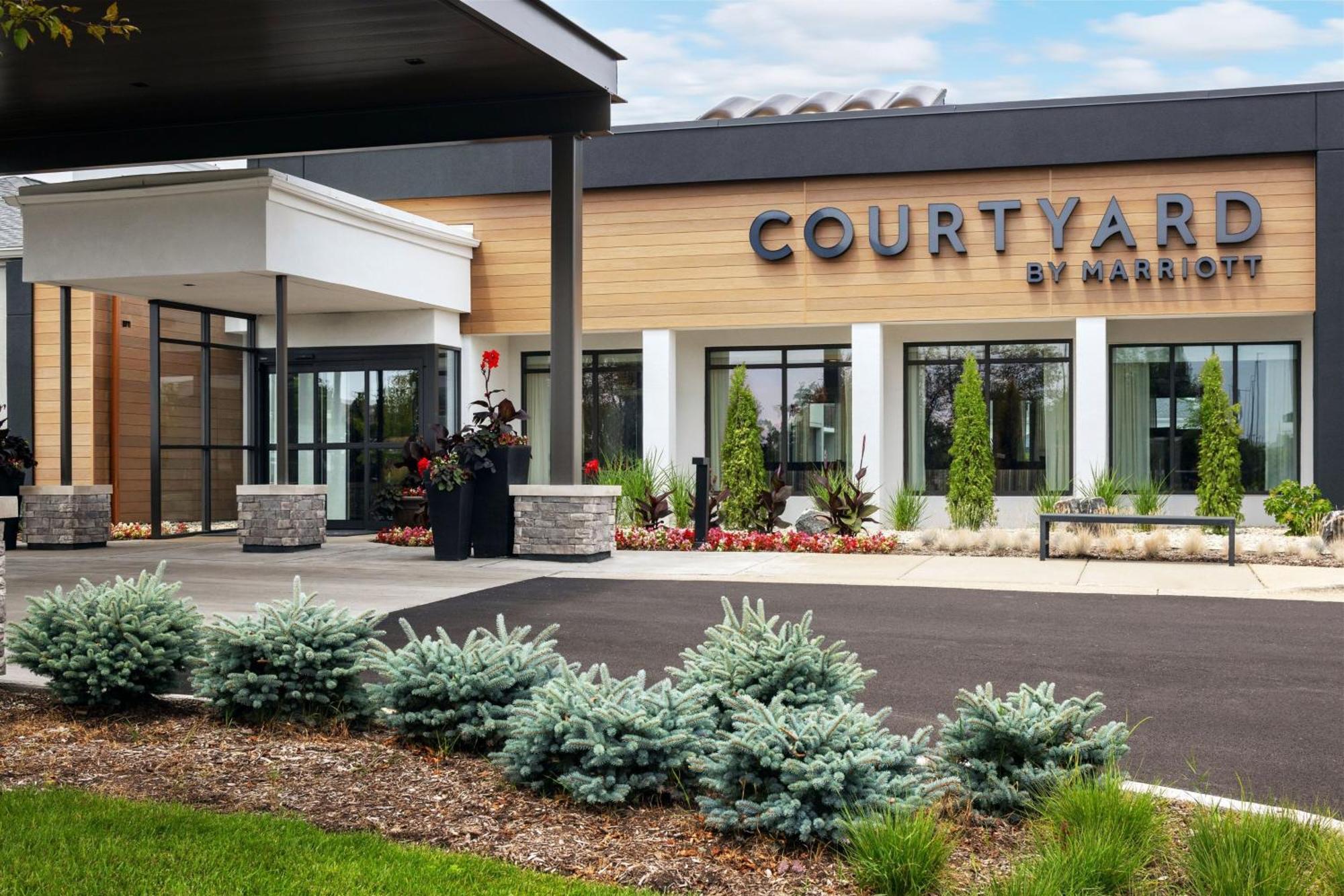 Courtyard By Marriott Chicago Waukegan / Gurnee Hotel Exterior photo